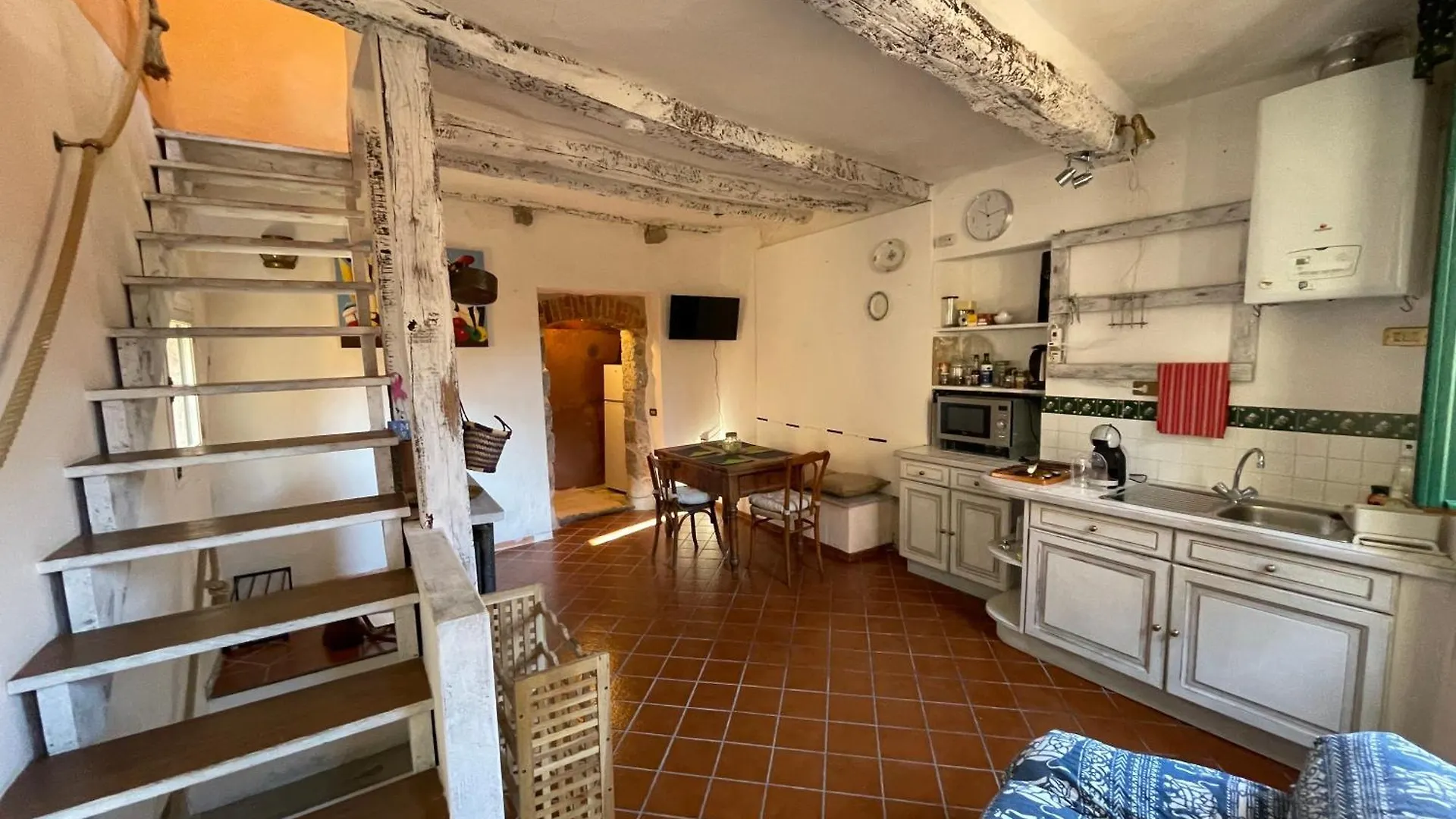 House Old Town 50M From Beach&Shop 멍똥 0*,