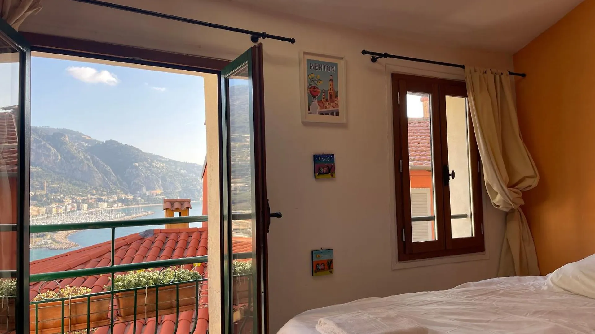 아파트 House Old Town 50M From Beach&Shop 멍똥 프랑스