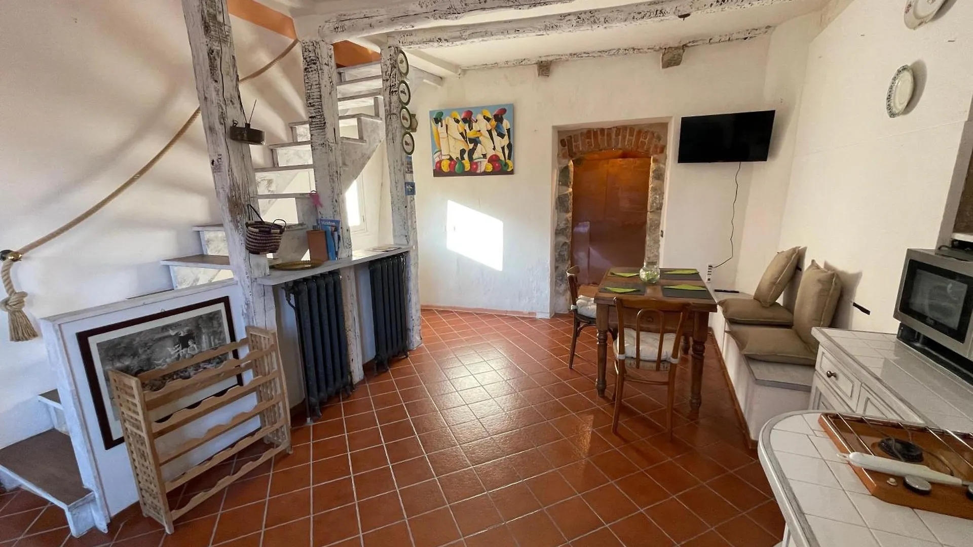 House Old Town 50M From Beach&Shop 멍똥 0*,